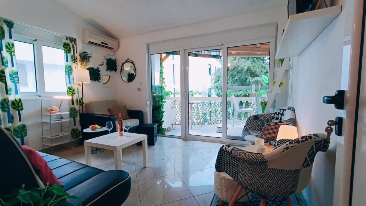 Beach Apartment With Beach Chairs N.1 Utjeha Exteriér fotografie