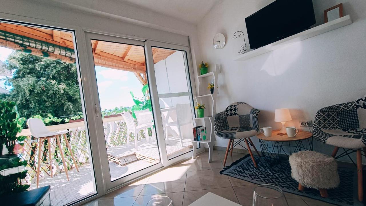 Beach Apartment With Beach Chairs N.1 Utjeha Exteriér fotografie