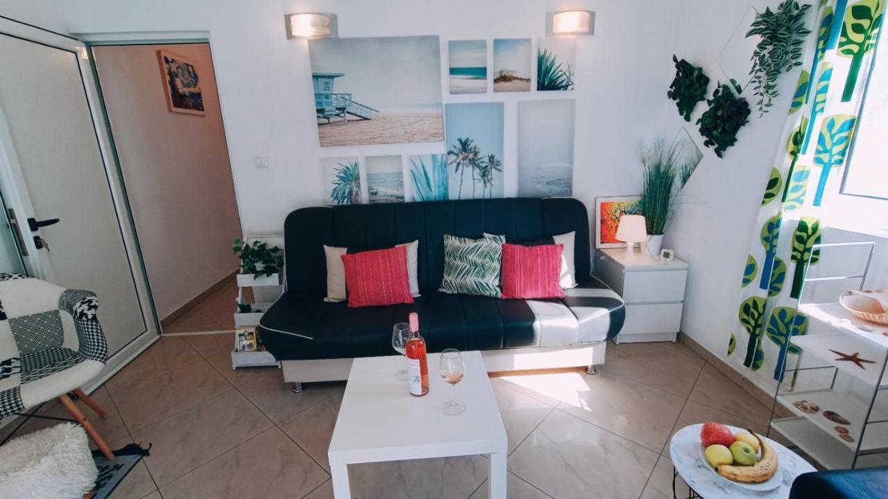 Beach Apartment With Beach Chairs N.1 Utjeha Exteriér fotografie