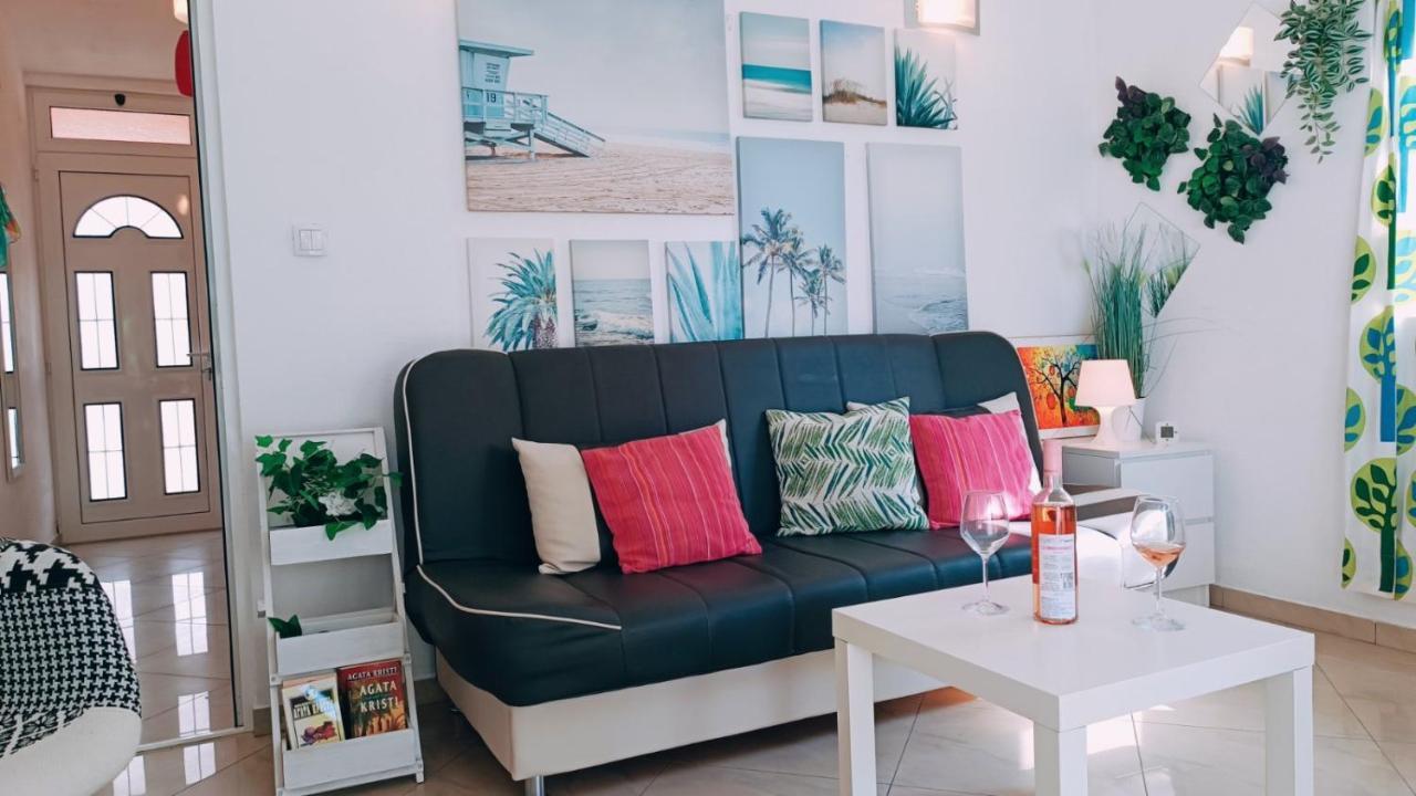 Beach Apartment With Beach Chairs N.1 Utjeha Exteriér fotografie