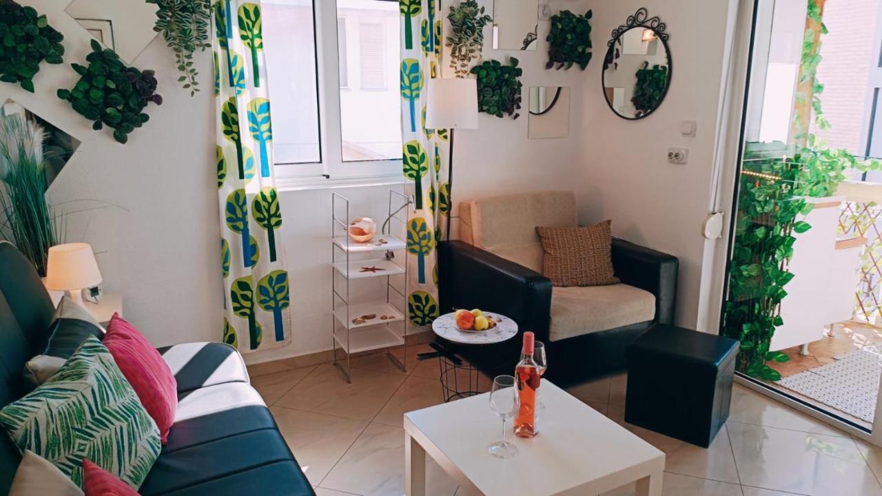 Beach Apartment With Beach Chairs N.1 Utjeha Exteriér fotografie